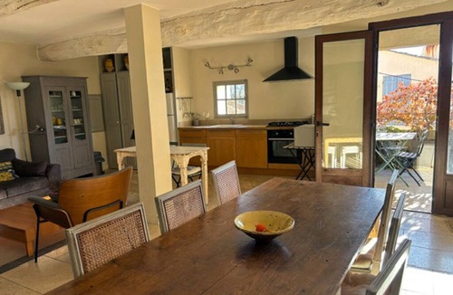 Lourmarin Apartment | Deluxe Two Bedroom Apartment in Lourmarin with Terrace, Stunning View of Chateau