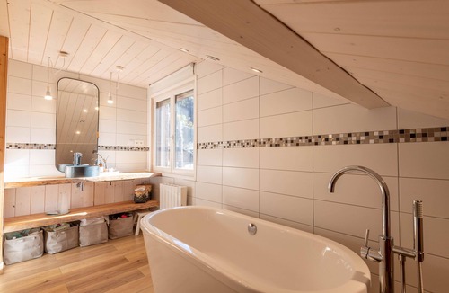 Thones Ski Chalet | Demi Chalet Fraîchement Rénové