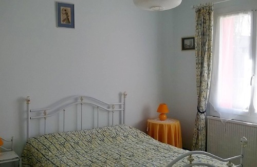 Violes House | Detached house Provencal village - 84150 VIOLES