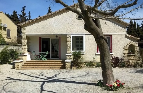 Violes House | Detached house Provencal village - 84150 VIOLES