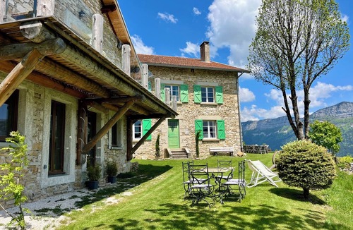 Rencurel House | Domaine Les Pierres Des Ailes - Sleeps 23 - Vercors