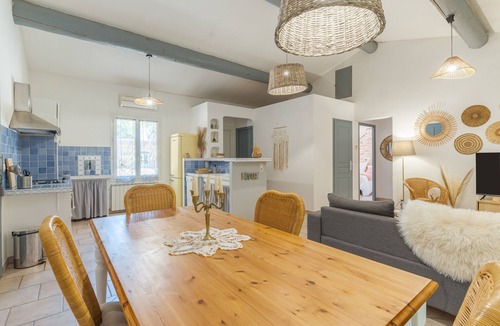Roussillon Villa | Domaine Plan des Devens – Peaceful 4-Star Retreat with Heated Pool