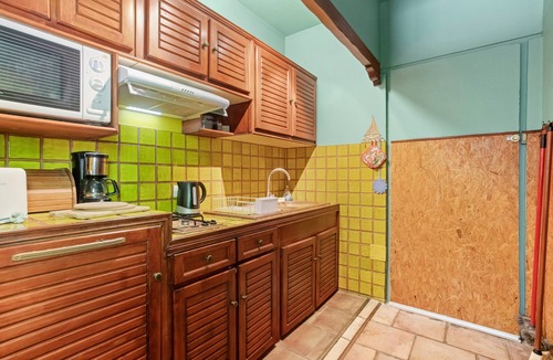 Trans-en-Provence Apartment | Domaine Saint Amour – Studio Océane: Romantic Getaway with Lake View, Pool & 2-Hectare Park