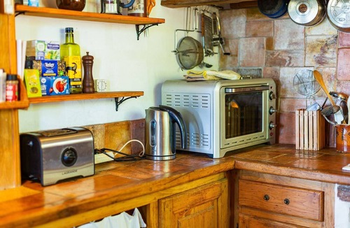 La Begude-de-Mazenc Apartment | 'Du Bas' Apartment with Mountain View, Private Garden and Wi-Fi