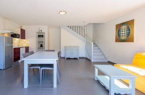 Aubignan House | Duplex holiday home with terrace