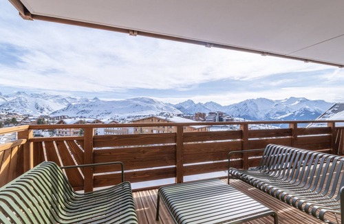 Cognet Apartment | Elegant apartment, 6 pax, ski-in/ski-out in Huez