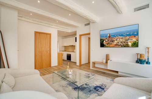 Old Town Apartment | Elegant apartment-AC-1BR-2P- center Saint-Tropez