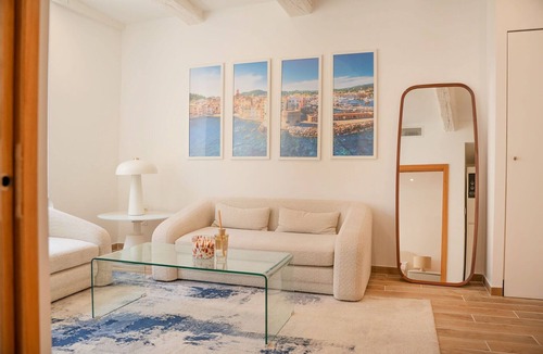 Old Town Apartment | Elegant apartment-AC-1BR-2P- center Saint-Tropez