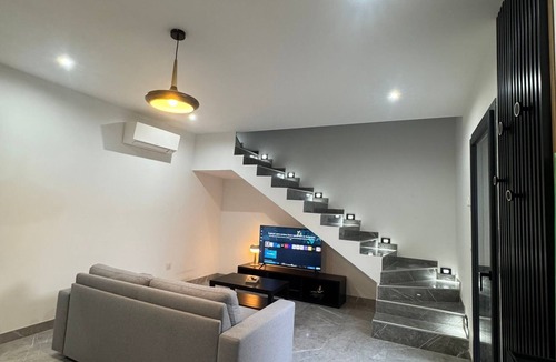 Route de Beaucaire Apartment | Elegant duplex apartment 10 minutes from downtown Nîmes