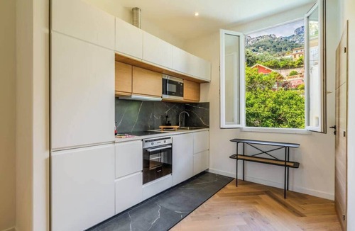 Beausoleil Apartment | Elegant one-bedroom apartment with sea view at the gateway to Monaco