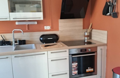 Nimes Apartment | Entire Apartment for 3–4 People - Wi-Fi - Private Parking