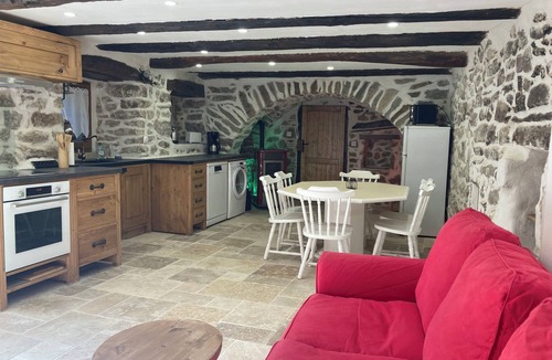 Beaumont House | Entre Eaux et Roches - 5-person gite in character Ardèche house