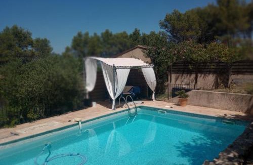 La Roque-d'Antheron Apartment | Entre Vignes & Piano "Symphonie" studio 4 personnes