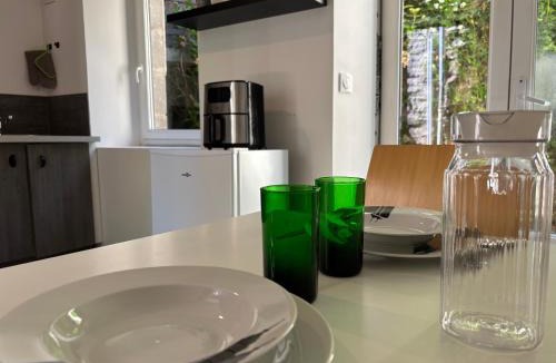 Olliergues Apartment | Escapade en Auvergne - centre historique - 3 personnes