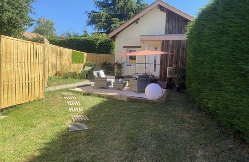 Saint-Clair-de-la-Tour House | ESPACE ATYPIQUE DETENTE BIEN-ETRE