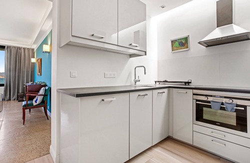 Saint-Aygulf House | Exception Maison Beachfront Holiday Home with Private Garden and Wi-Fi