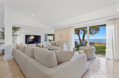 La Croix des Gardes Villa | Exceptional 330 m² renovated villa, pool & guest house 5 min from the Croisette