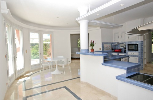 Sainte-Maxime House | Exceptional seafront villa with 180° view of the Gulf of Saint-Tropez