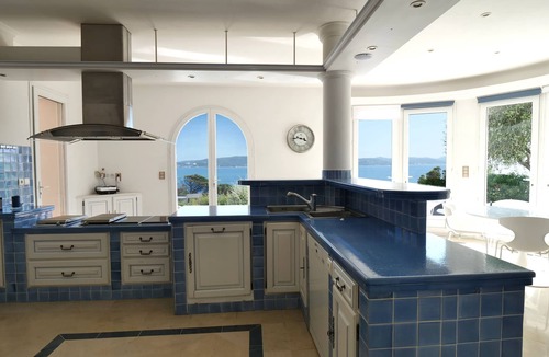 Sainte-Maxime House | Exceptional seafront villa with 180° view of the Gulf of Saint-Tropez