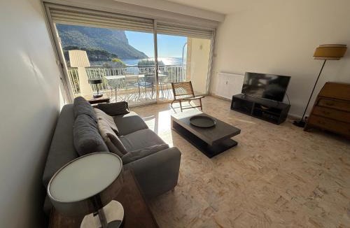 Cassis Apartment | Exceptionnel, 5' du village de cassis, vue féerique, piscine, parking