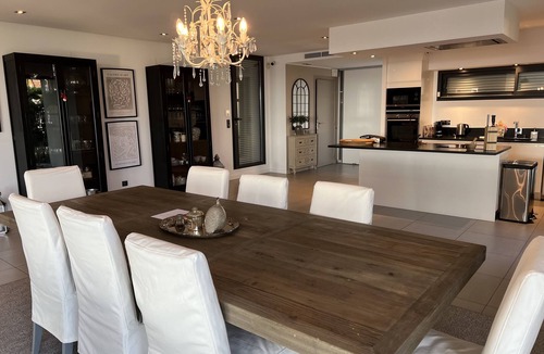 Le Cannet Villa | Exclusive 4 bedroom villa on the hills of Cannes!