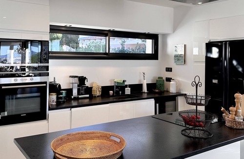 Le Cannet Villa | Exclusive 4 bedroom villa on the hills of Cannes!