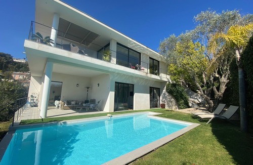 Le Cannet Villa | Exclusive 4 bedroom villa on the hills of Cannes!