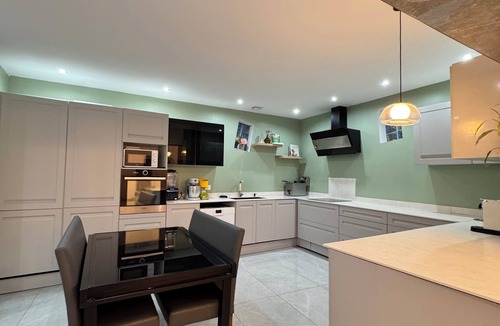 Route de Beaucaire Villa | Family villa with a private pool, 10 minutes from downtown and 30 minutes from the beaches