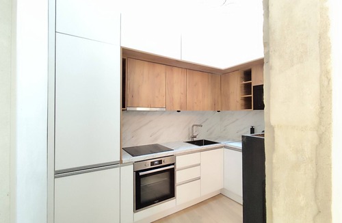 Faubourg Condo | Fantastic 2-bedroom condo with AC in charming Nîmes near Station and town