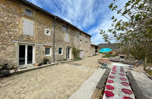 Saint-Georges-de-Luzencon House | Farm "Les Lacs " sleeps 15 near Millau Aveyron