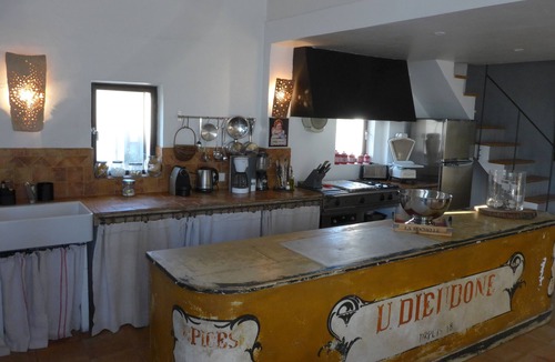 L'Isle-sur-la-Sorgue House | Farmhouse in Provence, farmhouse, private in a 7 hectares park, heated pool