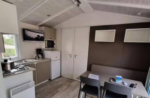 Ceyreste House | Figuerolles Mobile Home: 3 Rooms, Sleeps 4, Air-Conditioned + TV