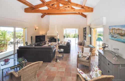 Les Adrets-de-l'Esterel House | Five-Bedroom Holiday Home in Les Adrets d l´Esterel