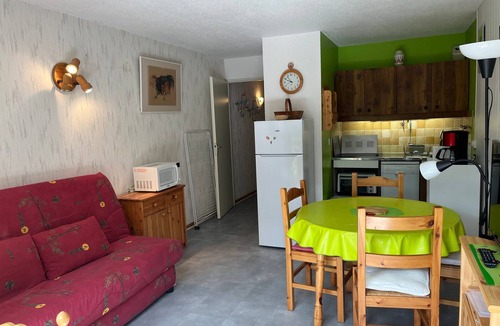 Autrans Apartment | Cozy 3* apartment for 6, near slopes, with parking