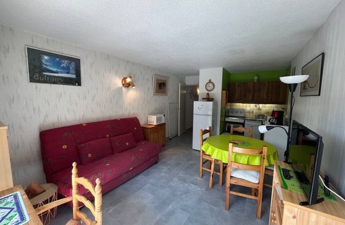 Autrans Apartment | Cozy 3* apartment for 6, near slopes, with parking