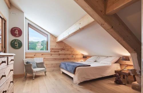 Saint-Etienne-de-Tinee Ski Chalet | FRGK Chalet de Prestige Luxury Mountain Retreat & Ultra-Fast Wi-Fi