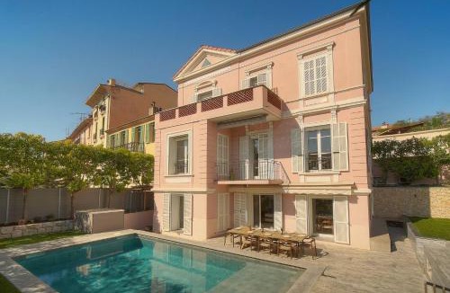 Riou - Petit Juas - Av de Grasse Villa | FRGK 'La Cote d'Azur Villa Private Pool, AC Ultra-Fast Wi-Fi'