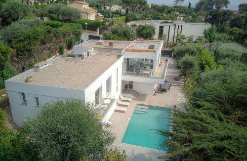Le Cannet House | FRGK "Villa Hameau des Collines" Pool, Tranquil Setting & Ultra-Fast Wi-Fi