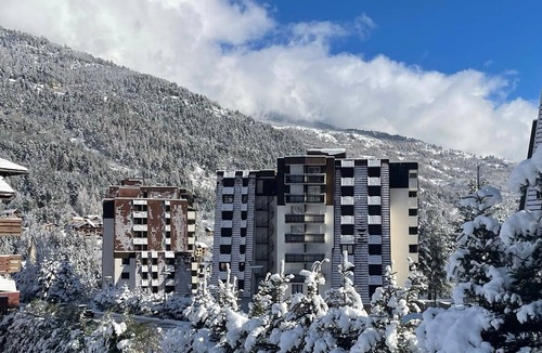 La Salle-les-Alpes Apartment | Functional studio near slopes with parking