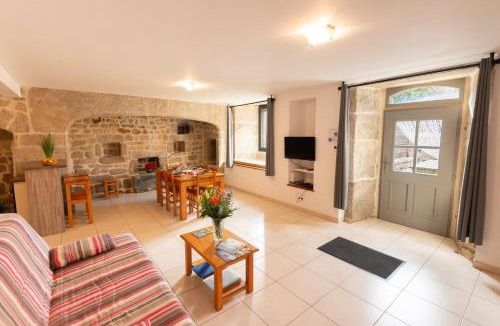Albaret-le-Comtal House | Gîte 4/6 personnes à la ferme lionnet