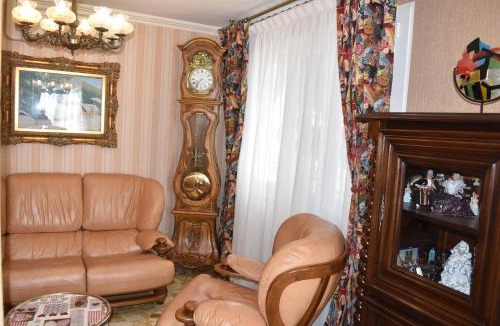 Pierre-Chatel House | Gîte Au printemps Japonais, petit train de la Mure, parc des Ecrins