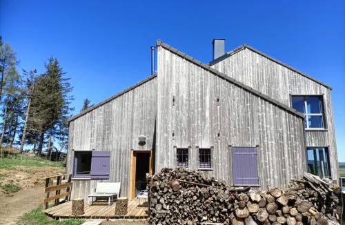 Saint-Front Apartment | Gîte La Draï L'âme du trappeur au pied d'un volcan