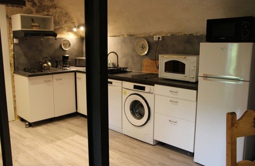 Saint-Paul-le-Jeune Apartment | Gîte la fontaine de gadilhe