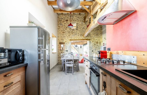 Chambretaud House | Gîte le bouton d'or – 8 minutes from Puy du Fou