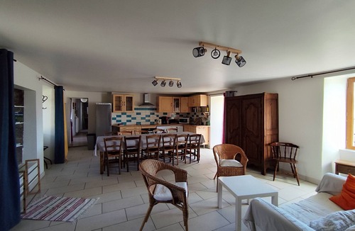 Curan House | Gîte "les2chouettes.fr" – Spacious Holiday Home for 11–13 Guests