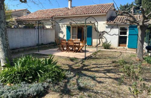 Aureille House | Gîte Lou Pastre