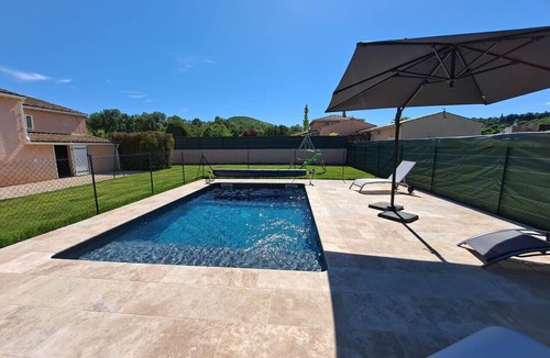 Dauphin House | Gîte rénové en 2021 avec piscine privée chauffée