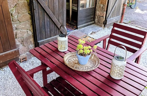 Les Adrets-de-l'Esterel Villa | Garden apartment in the countryside near the sea pets welcome