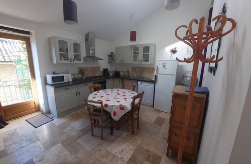 Lambesc Apartment | Gite à la Ferme des Petits Fruits Bio