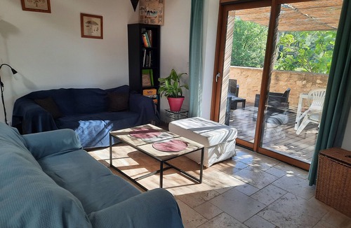 Lambesc Apartment | Gite à la Ferme des Petits Fruits Bio